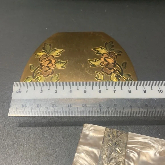 Collection of vintage compacts - Picture 4 of 6